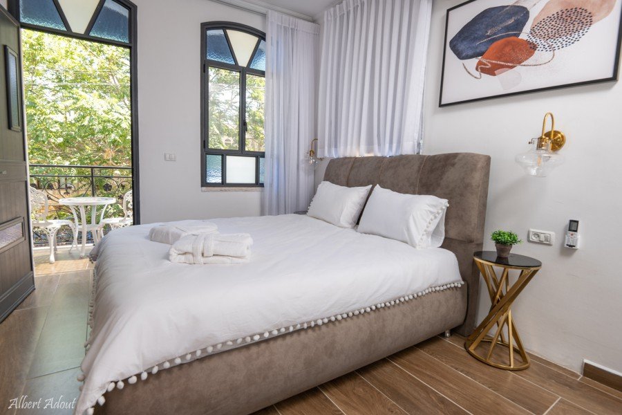 מלכות אחת שתיים שלוש