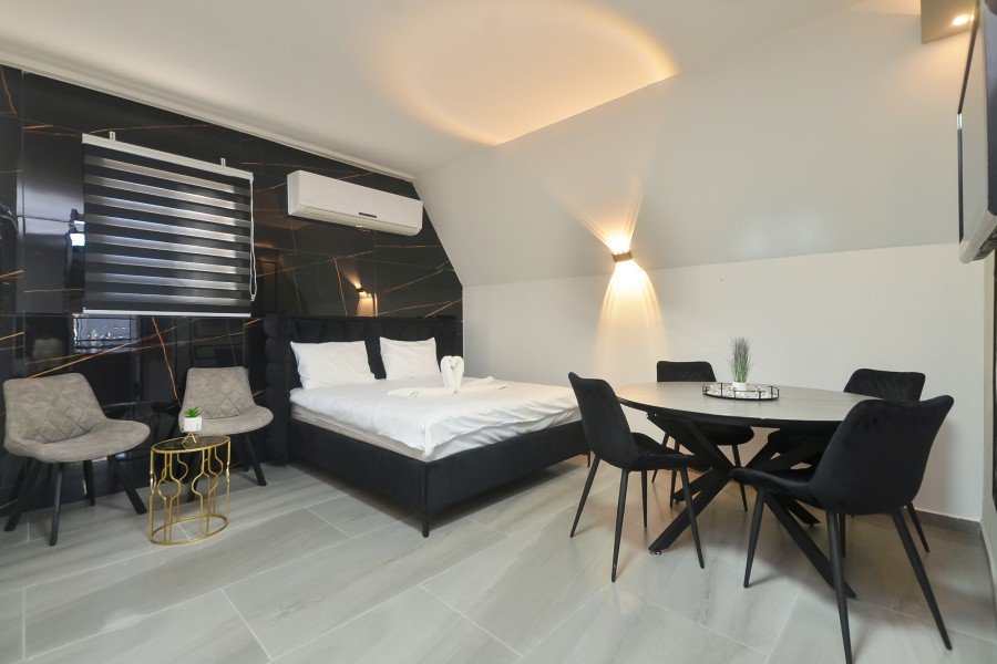 סוויטה עם בריכה פרטית מחוממת