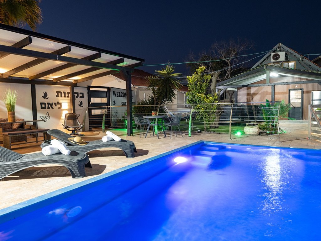 סוויטה עם בריכה פרטית