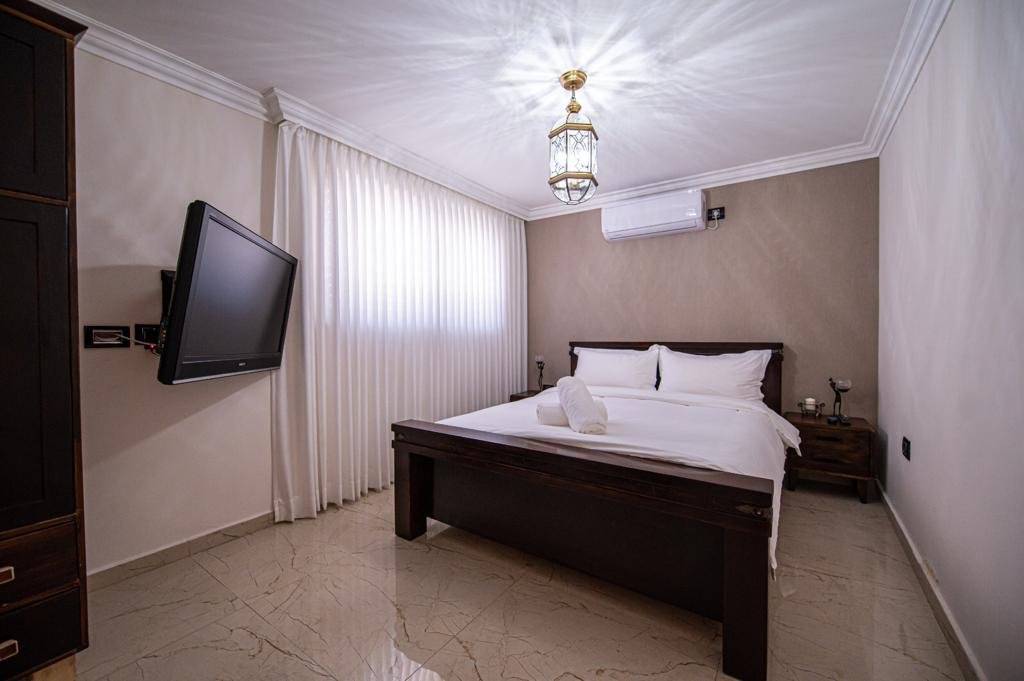 סוויטה פיראוס סוויטה פיראוס