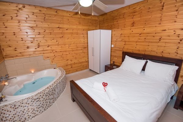 יחידה בראשית