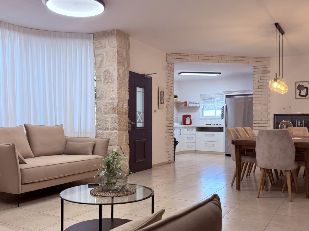 צלילים במושבה