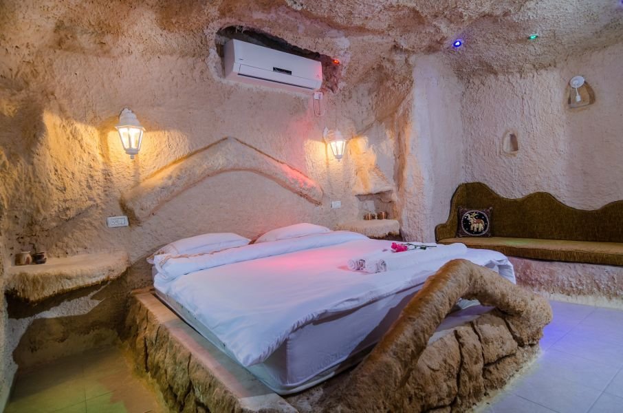 מערת קיסר על המים מערת קיסר על המים