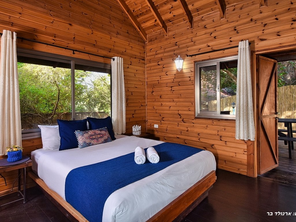 בקתות גלריה בקתות גלריה