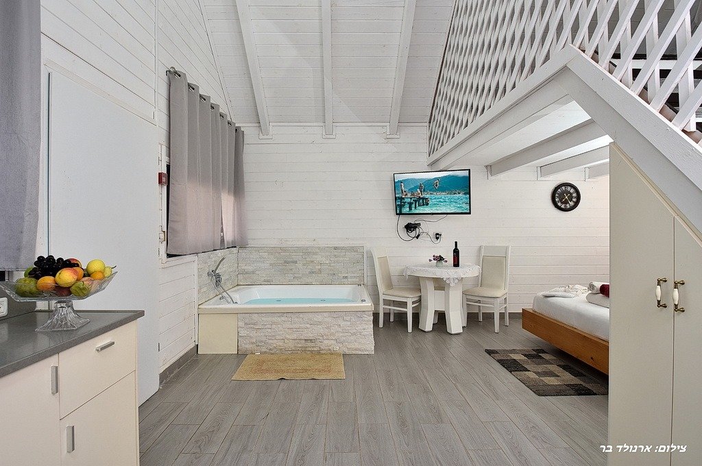 בקתות עץ עם גלריה