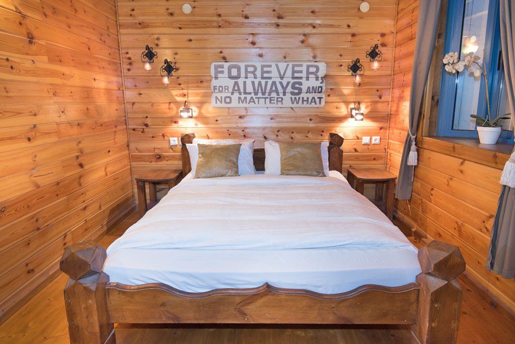 בקתות עץ אורן