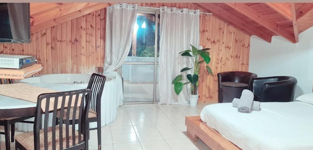 נוריות בעמק