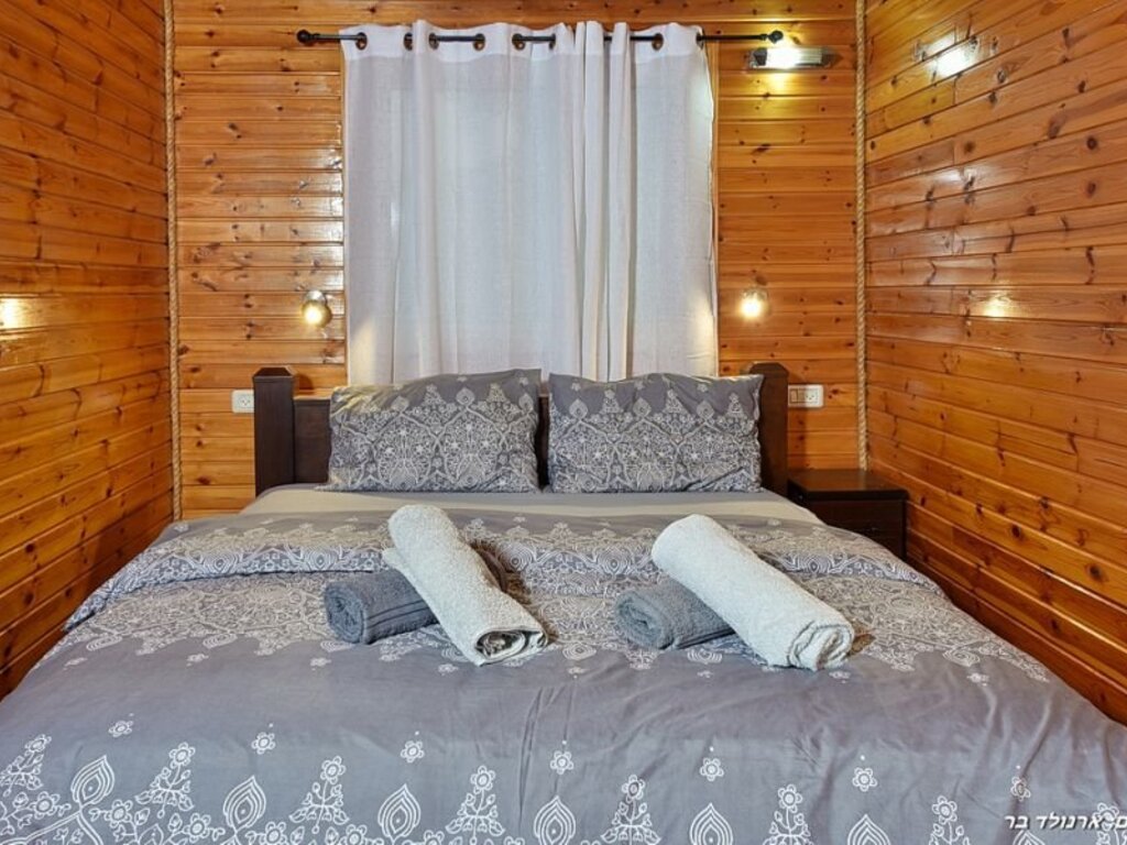 בקתות עץ בקתות עץ