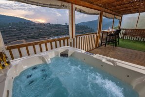 עיינות ספיר