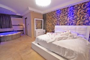 מלונית האושר