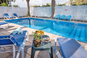 בקתות עץ אורן